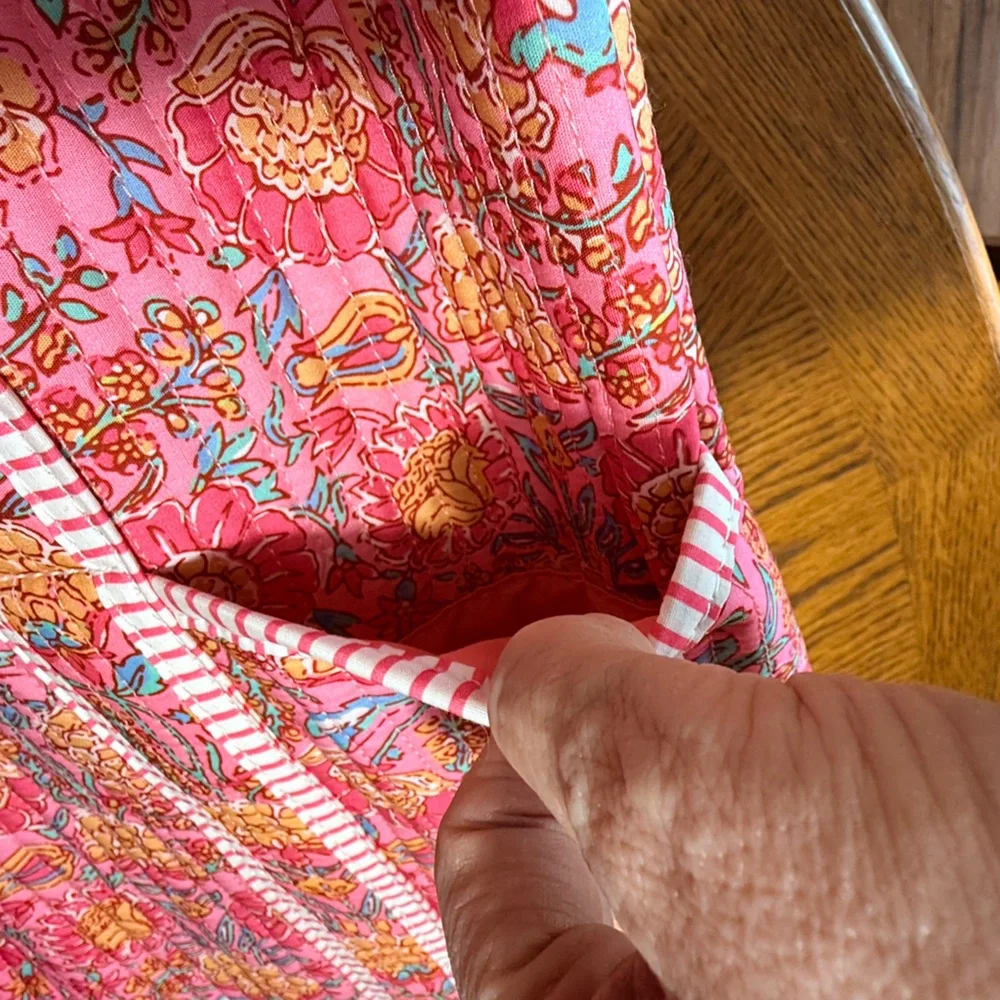 Pink Lily Quilted Tote, Pink, NIB - Picture 7 of 8